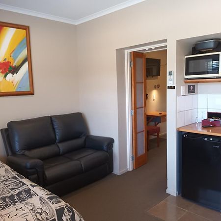 Tongariro Junction Accommodation Turangi Exterior photo